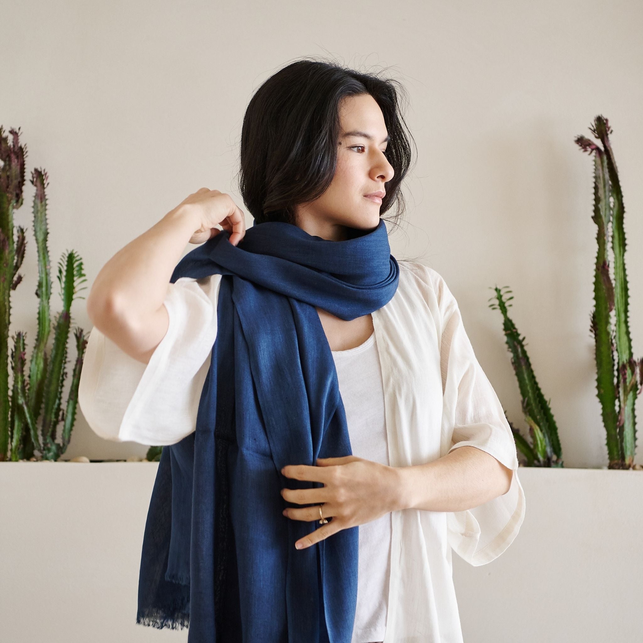 Midnight Navy Blue Hand Woven Linen Silk Blend Scarf – Variously