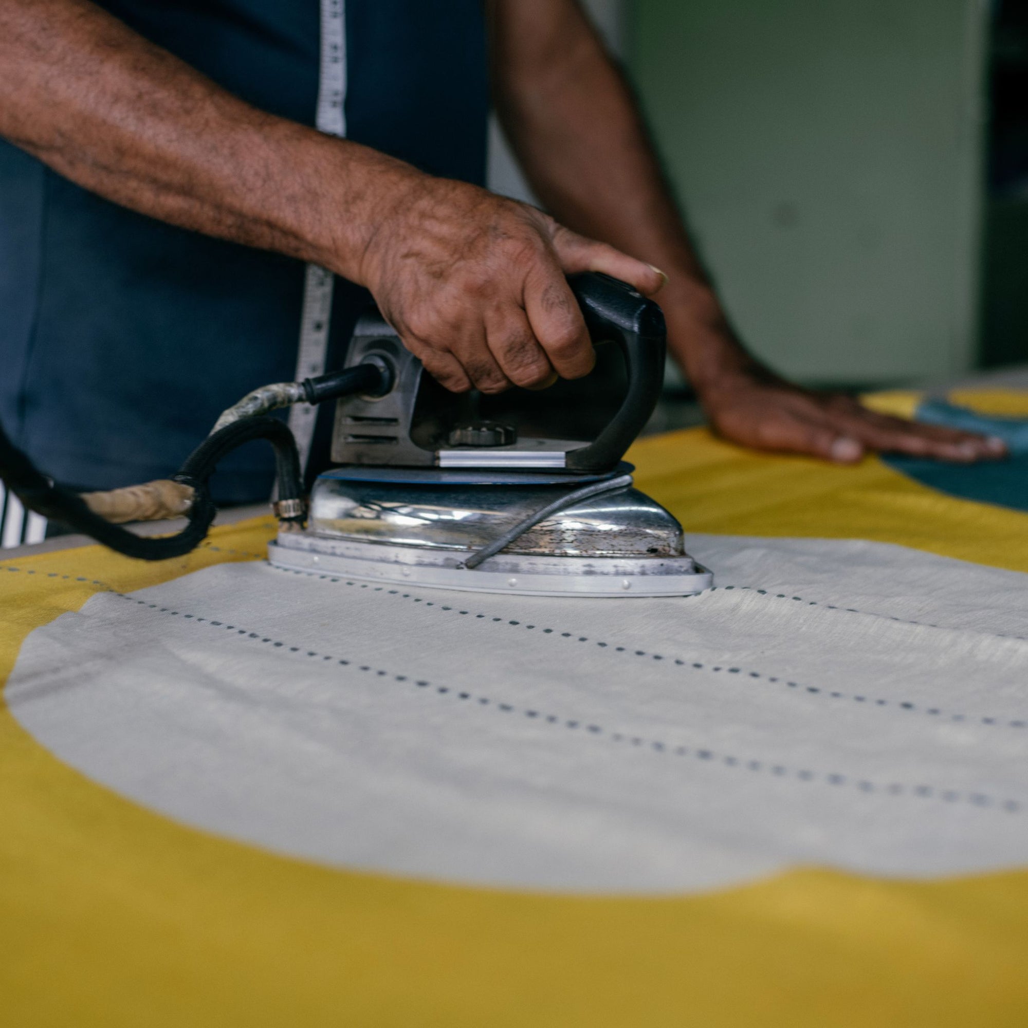 Cirq Sun Yellow Green Circle Pattern Hand Embroidered  Linen Silk Handloom Scarf