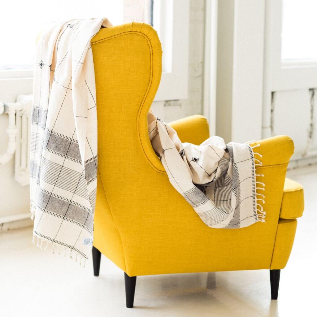 Mool Handwoven Artisanal King Size Organic Cotton Bedspread In Black &amp; Off White