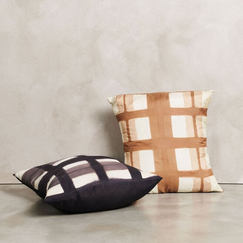 Melo Black Handcrafted Shibori Print Mulberry Silk Pillow